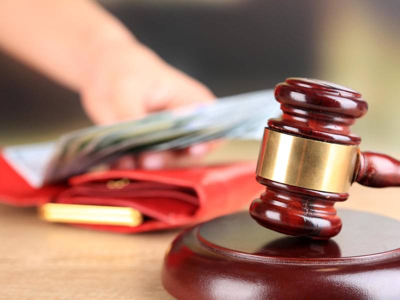 交通事故诉讼是否一定要请律师——深圳交通事故打官司律师的视角